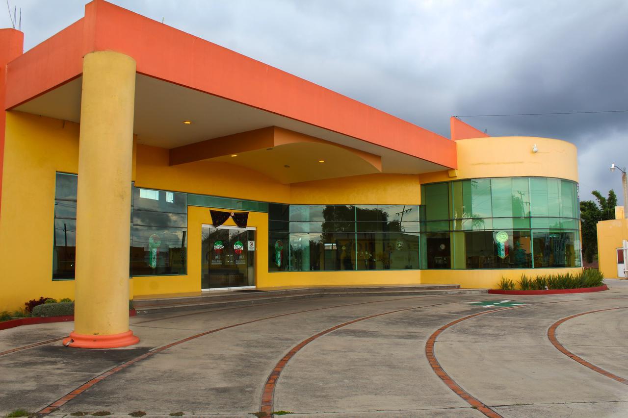 Los Reyes  Hotel Real De Cortes מראה חיצוני תמונה