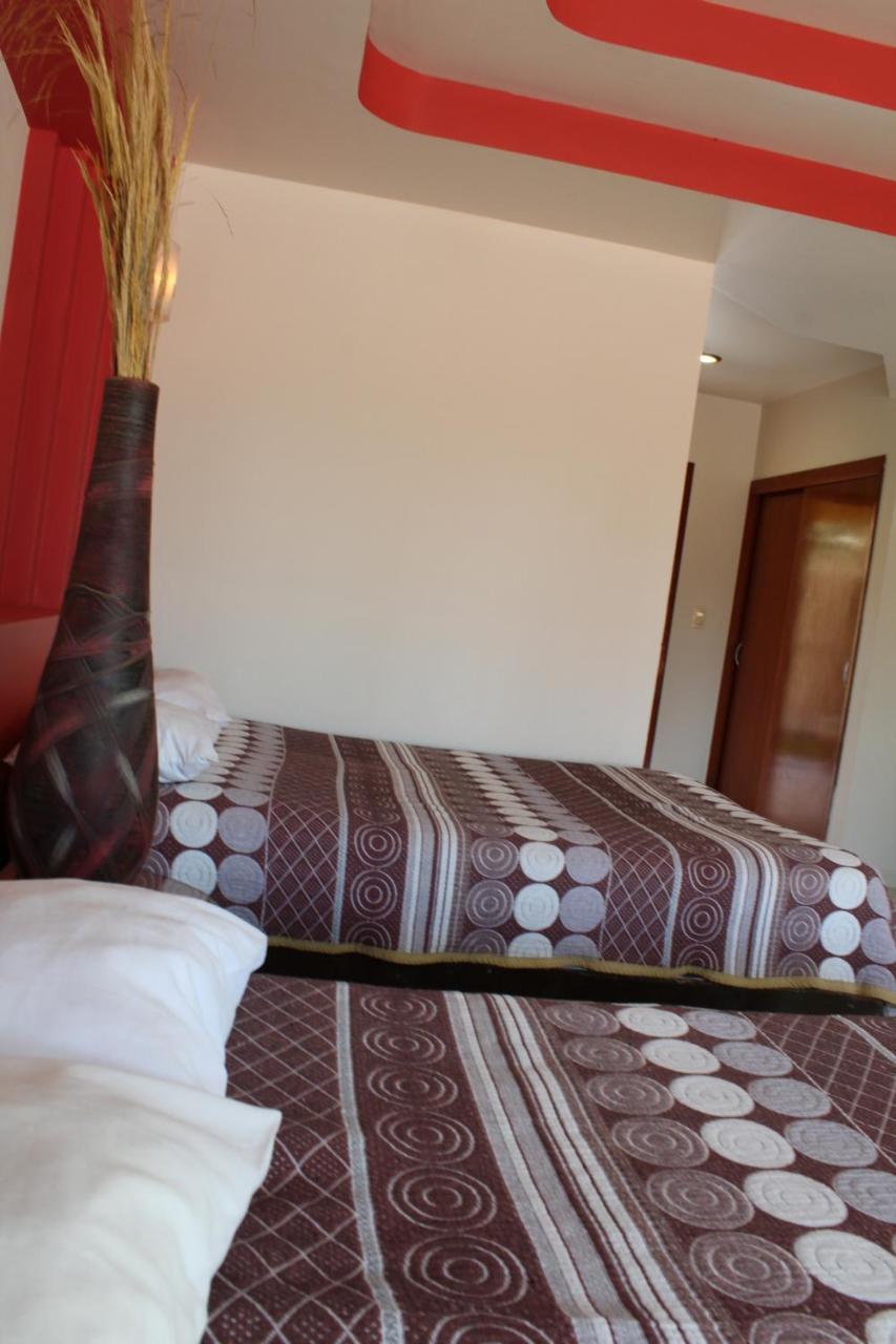 Los Reyes  Hotel Real De Cortes מראה חיצוני תמונה